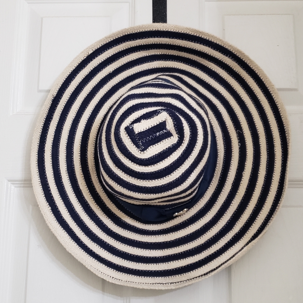 👒 Lovely Disney fabric sun hat